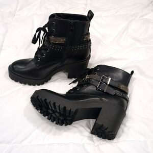 Torrid boots